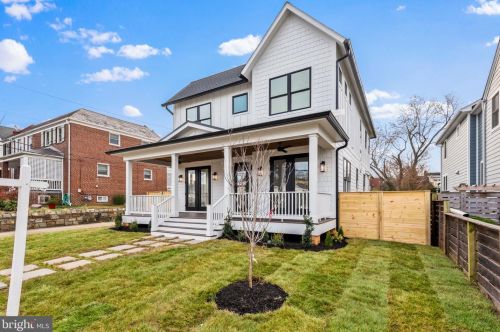 215 Monroe Ave, Alexandria, VA 22301-1923