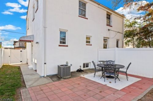 552 Milton Ave, Rahway NJ  07065-5204 exterior