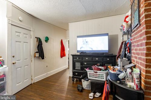 680 Columbia Ave, Lancaster PA 17603-3652 exterior