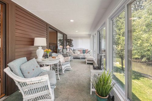 4177 Indian Spg Dr, Wyoming MI exterior