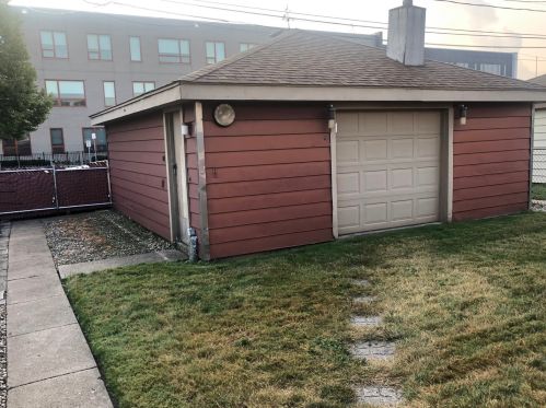 10439 Avenue, Chicago IL 60617-6240 exterior