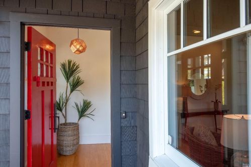 79 Lovell Ave, Mill Valley, CA 94941-1833