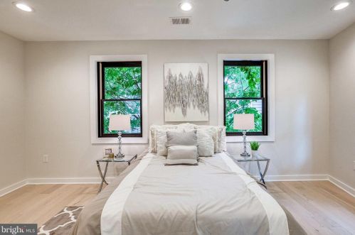 4913 Sherier Pl, Washington DC  20016-3319 exterior