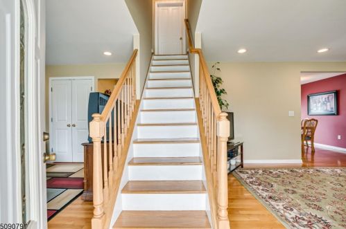 57 Francis St, Iselin NJ 08830-1121 exterior