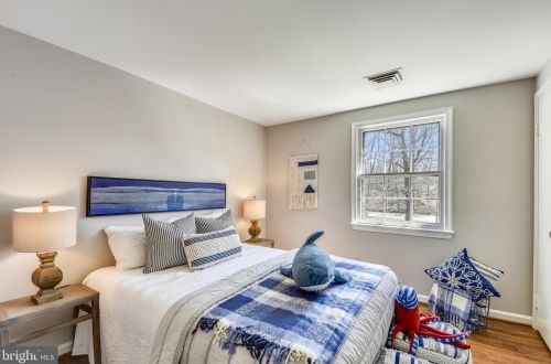 4206 Mt Vernon Memorial Hwy, Alexandria VA 22309-2809 exterior