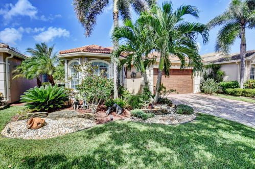 6753 Watertown Dr, Boynton Beach, FL 33437-3938