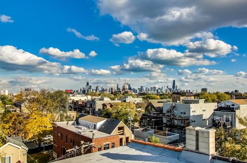 2027 Damen Ave, Chicago IL  60647-9523 exterior