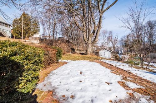 40 Commonwealth Ave, New Britain CT 06053-2913 exterior