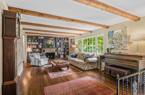 412 Storms Rd, Valley Cottage, NY 10989-1212