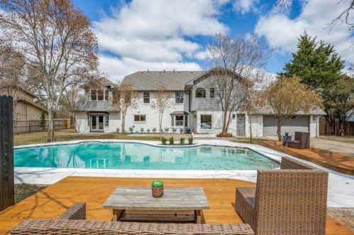 6818 Cliffbrook Dr, Dallas TX  75254-7906 exterior