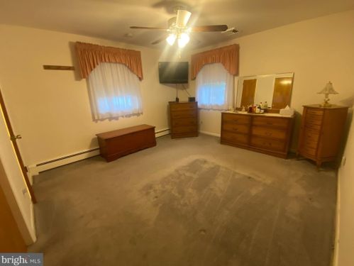 947 Warren St, Pottstown PA 19464-4111 exterior