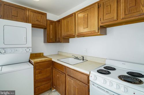 923 20th St, Philadelphia PA 19130-1543 exterior