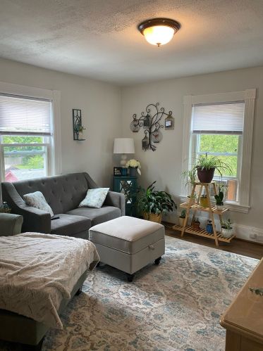 94 Pillsbury St, Concord NH 03301-3523 exterior