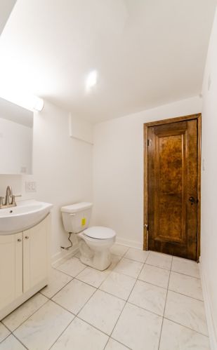 7225 Bennett Ave, Chicago IL  60649-2905 exterior