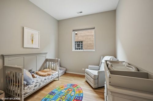 2237 Mclean Ave, Chicago IL 60647-4113 exterior