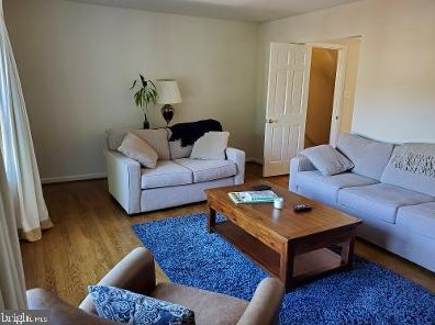 1152 Kensington Rd, Mc Lean VA  22101-2966 exterior