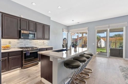 45625 Calle Ayora, Temecula CA 92592-1219 exterior