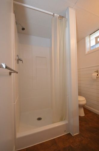 16 Lehigh Ave, Pittsburgh PA 15229-1556 exterior