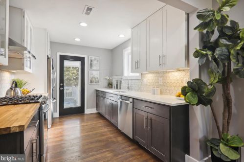 1314 Crawford Dr, Rockville MD 20851-1714 exterior