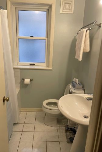 2243 Winnemac Ave, Chicago IL 60625-1818 exterior