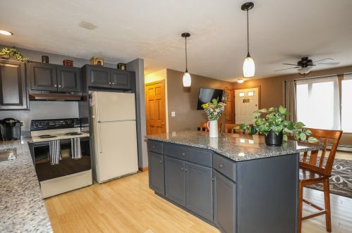 63 Chichester Rd, Concord NH 03307-0706 exterior