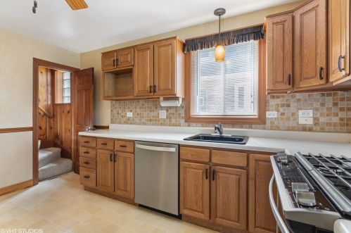 3042 77 Ave, Chicago IL 60707-3007 exterior