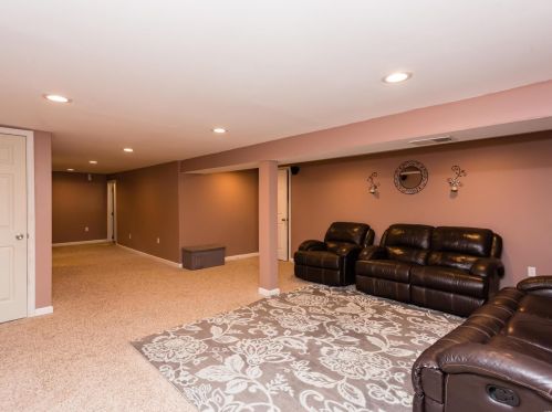 9414 Dorisann Ct, Saint Louis MO 63123-6304 exterior