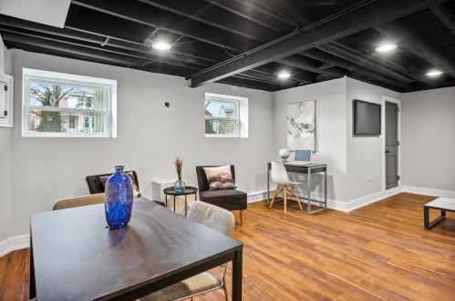 4647 Lawler Ave, Chicago IL  60638-2009 exterior