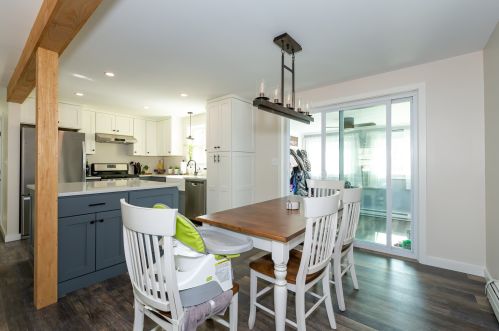 8 Foxglove Ter, Concord NH 03303-3419 exterior