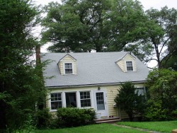 28 Roundwood Rd, Newton, MA 02464-1217