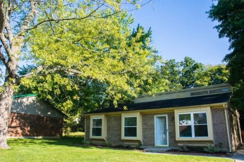 1521 Richard Ct, Lexington KY  40515-1712 exterior