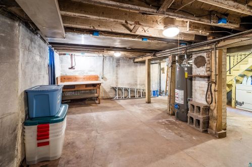 3726 Grand Ave, Duluth MN 55807-2849 exterior