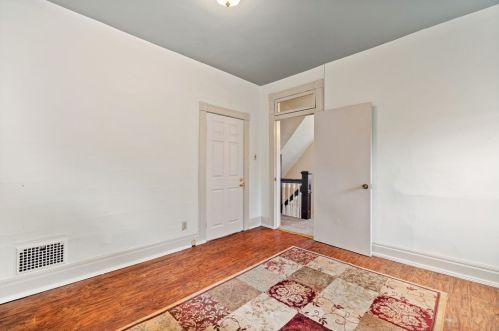 38 Minooka St, Pittsburgh PA 15210-3503 exterior