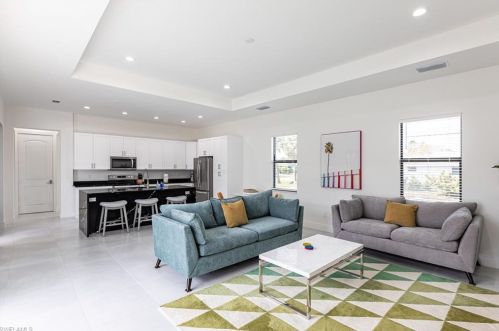 803 106 Ave, Naples FL 34108-1846 exterior