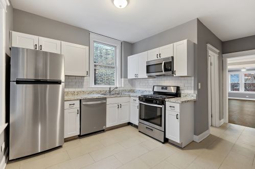 3312 Cullom Ave, Chicago IL 60618-1218 exterior