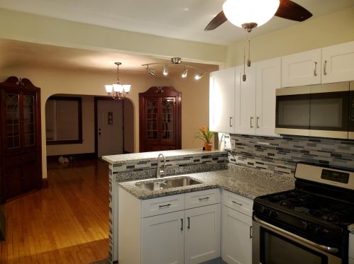 3672 Herman St, Milwaukee, WI 53207-3558