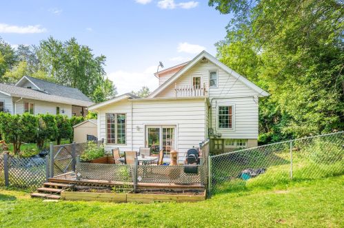 4017 Mcculloch St, Duluth, MN 55804-1930