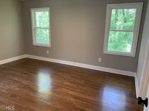 2565 Hawthorne Dr, Atlanta GA 30345-2039 exterior