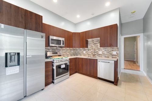 3108 Lexington St, Chicago IL 60612-3317 exterior