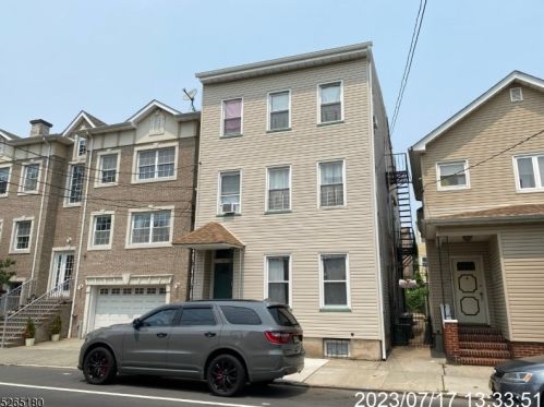 217 Walnut St, Newark NJ  07105-1218 exterior