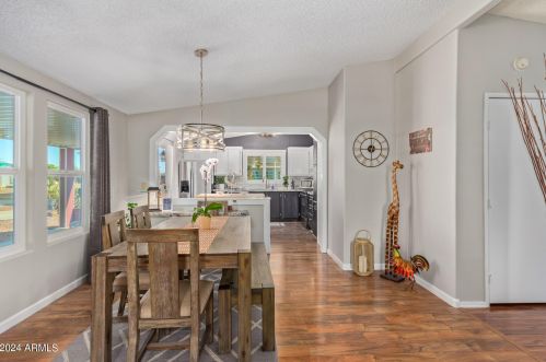 8936 Lakeview Dr, Chandler AZ 85248-6917 exterior