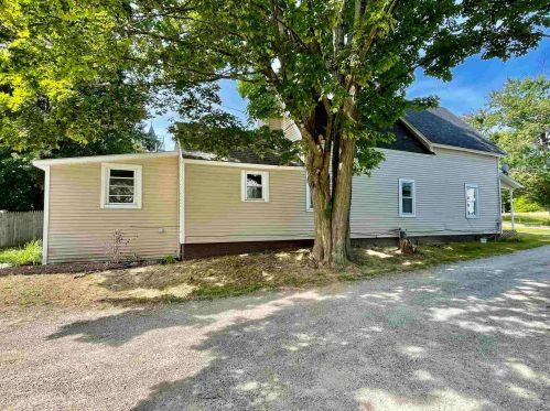 9 Washington St, Concord NH 03301-4172 exterior