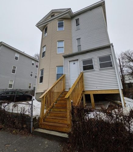 26 Mendon St, Worcester MA 01604-4804 exterior