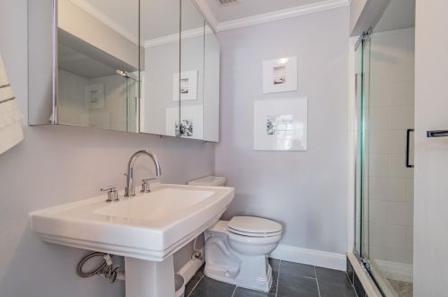 504 Oregon Ave, Tampa FL  33606-2574 exterior