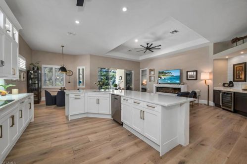 5592 Hammock Is Dr, Naples FL 34119-4692 exterior