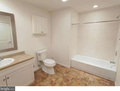 2130 Arch St, Philadelphia PA  19103-1308 exterior