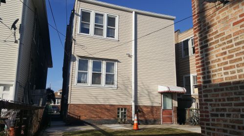 5819 Whipple St, Chicago IL 60659-3709 exterior