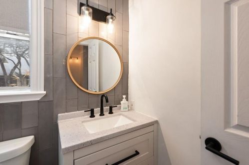 2200 Bahama Rd, Austin TX 78733-1207 exterior