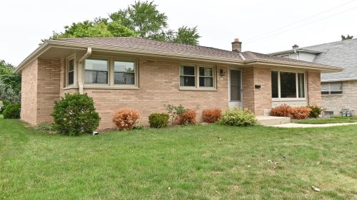8020 Burdick Ave, Milwaukee, WI 53219-3546