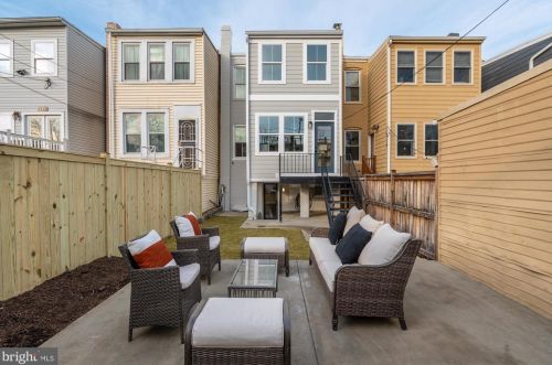 1807 Bay St, Washington DC  20003-2510 exterior